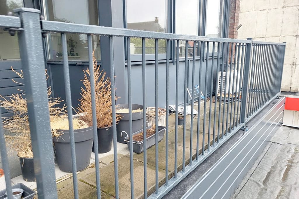 Stalen balustrade in Marknesse