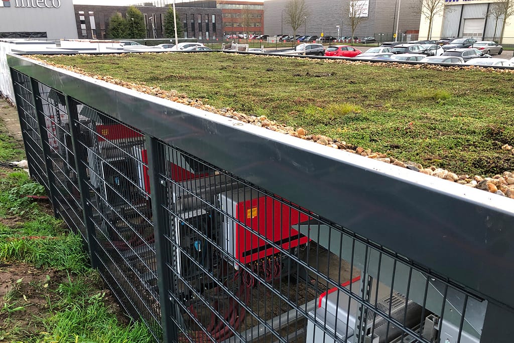 Fietsenstalling met sedumdak
