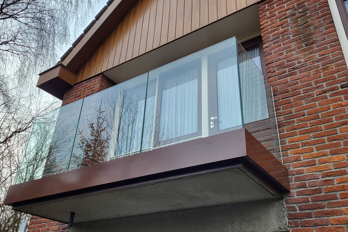 Glazen balustrades in Biddinghuizen