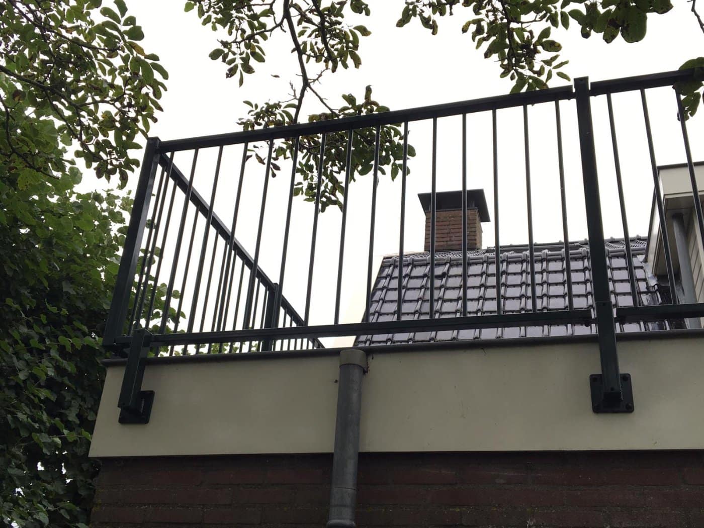 Balkonhekwerk met veilige spijlafstand