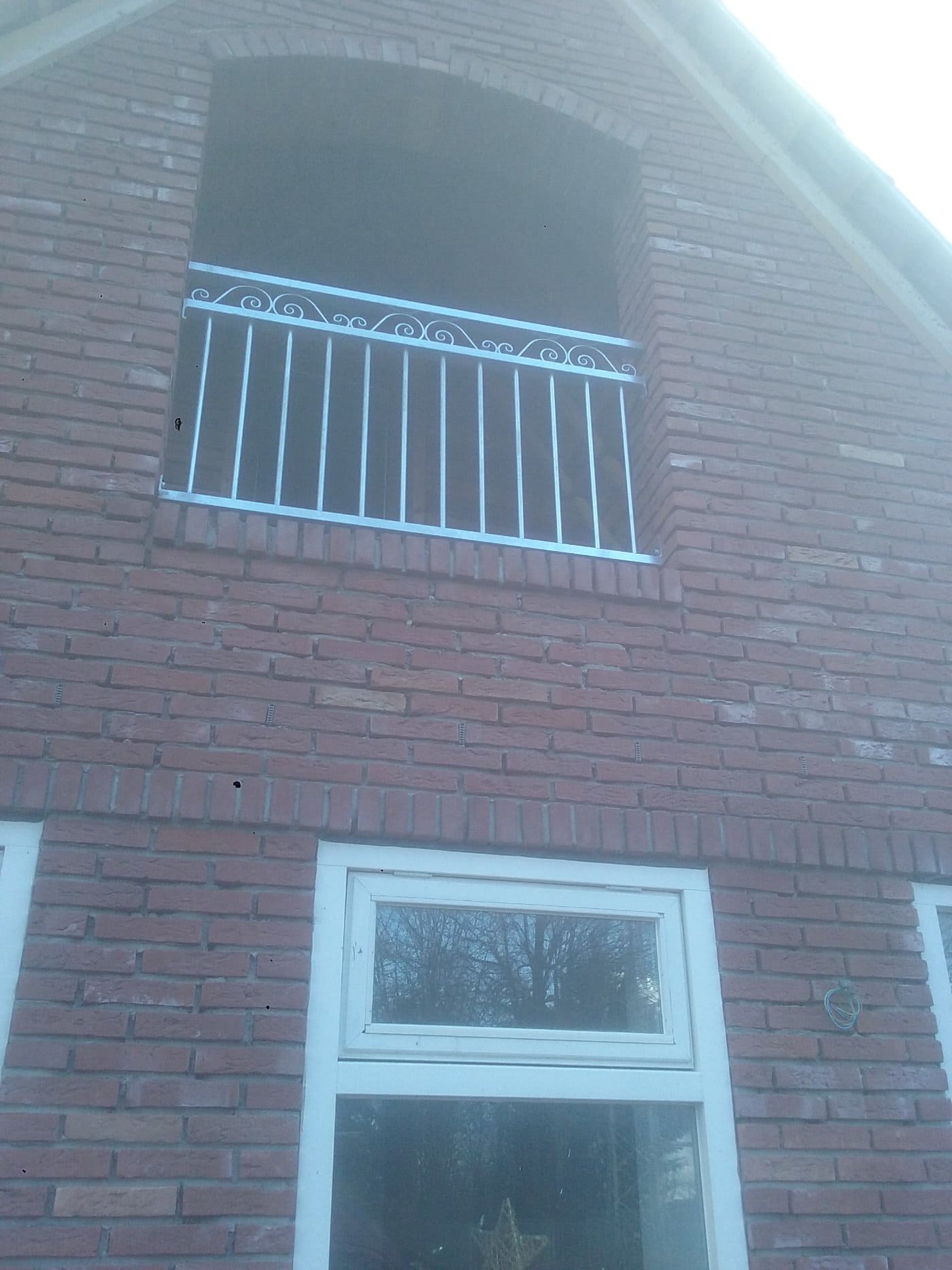 Balkonhekwerk met een gave coating